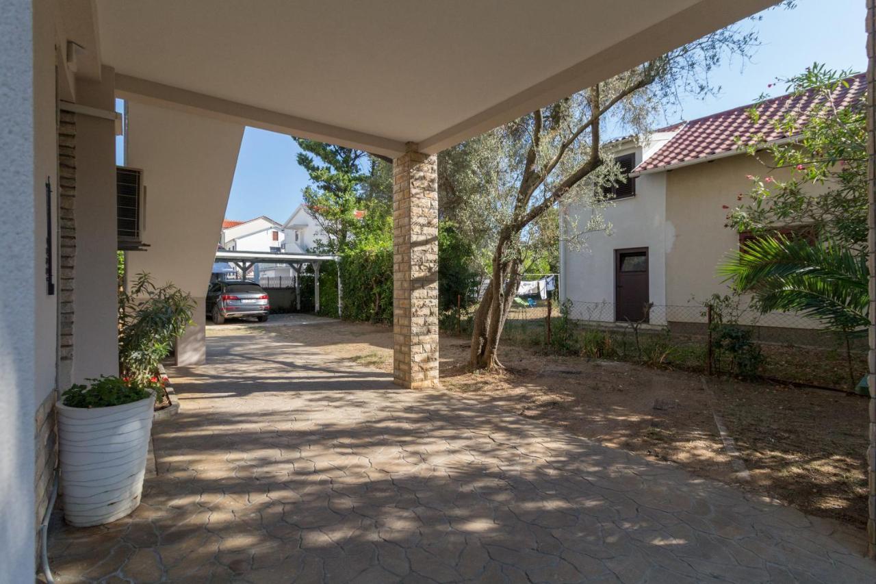Kristi Apartment Complex Near The Sandy Beach - By Ta Leut Agency Privlaka  Exterior photo